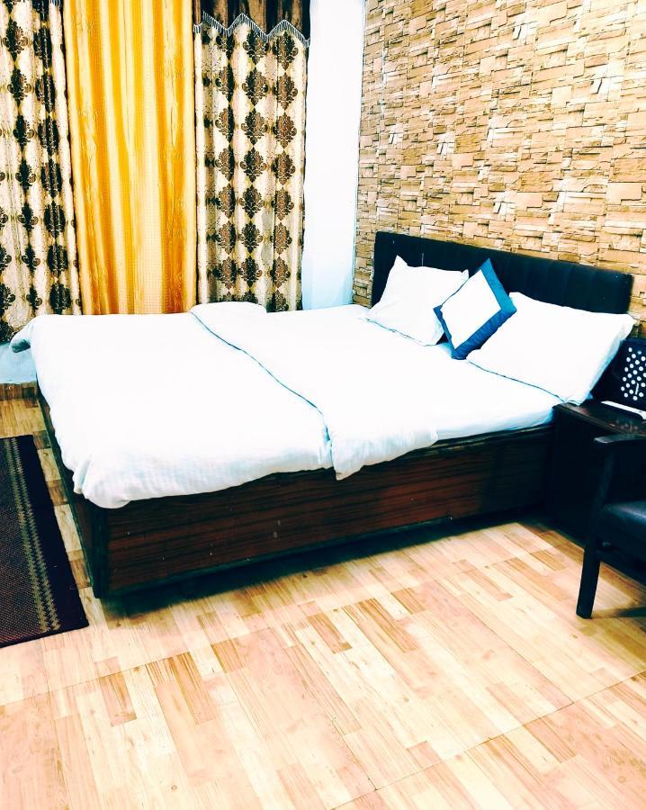 Hotel Holiday Dalhousie - Near Ghandhi Chowk Mall Road Eksteriør bilde