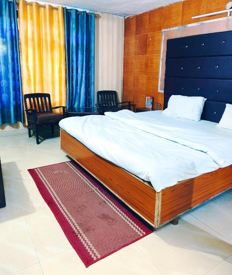 Hotel Holiday Dalhousie - Near Ghandhi Chowk Mall Road Eksteriør bilde