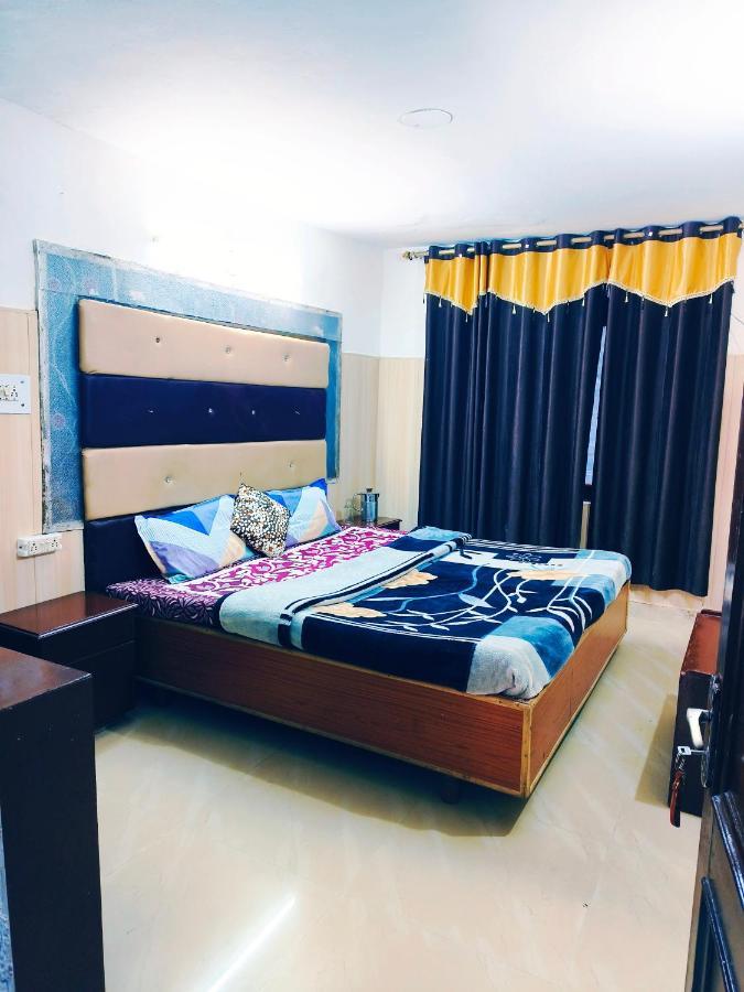 Hotel Holiday Dalhousie - Near Ghandhi Chowk Mall Road Eksteriør bilde